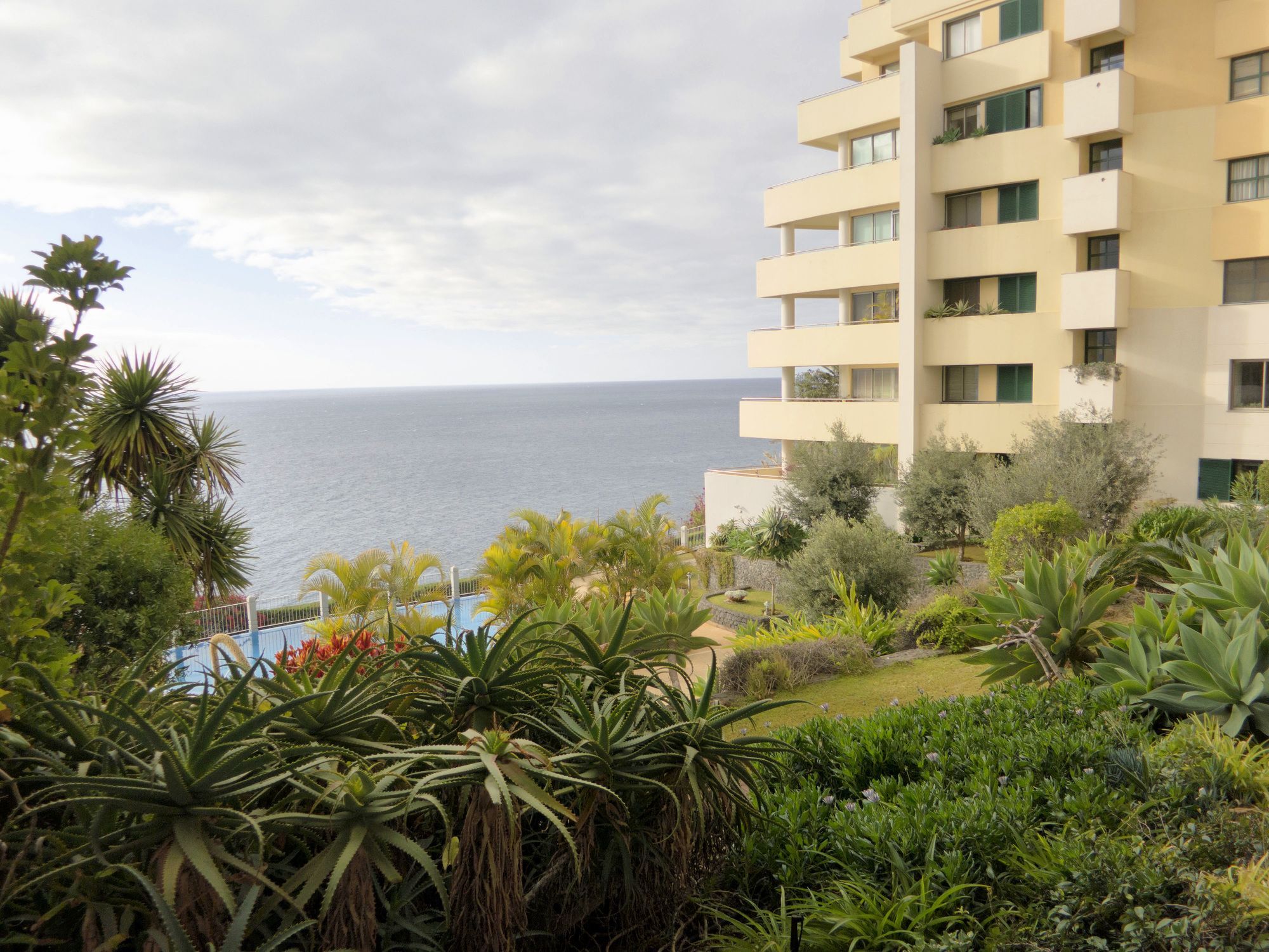 Finest Rentals - Beachfront Penthouse Φουνκάλ Εξωτερικό φωτογραφία