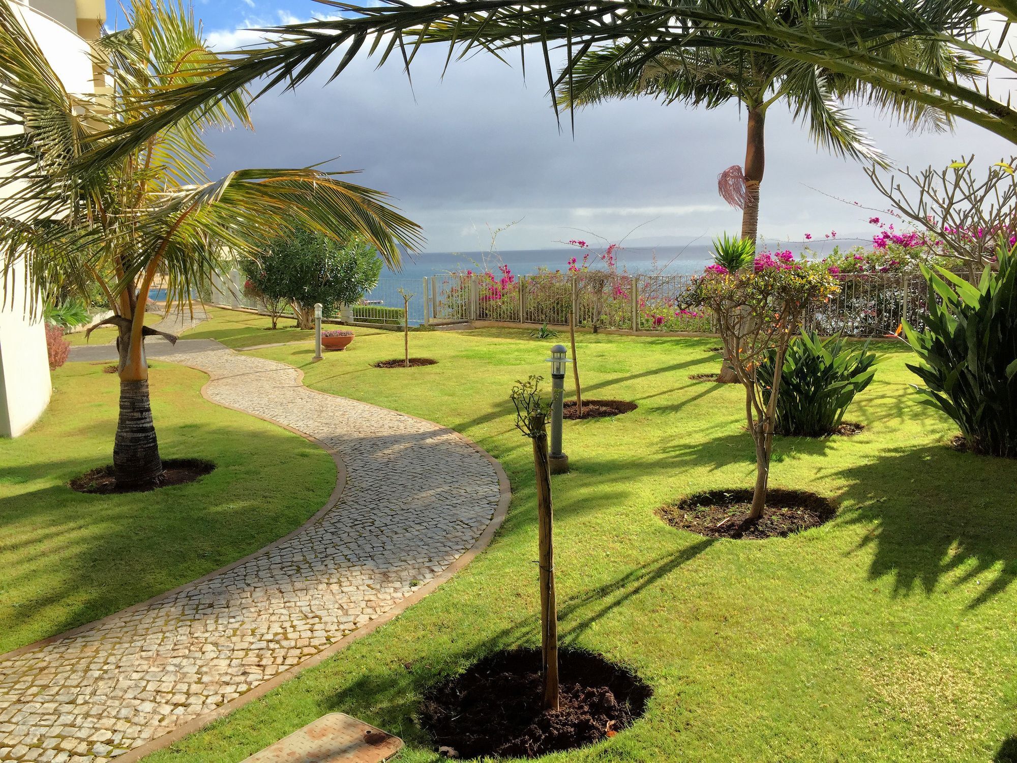 Finest Rentals - Beachfront Penthouse Φουνκάλ Εξωτερικό φωτογραφία