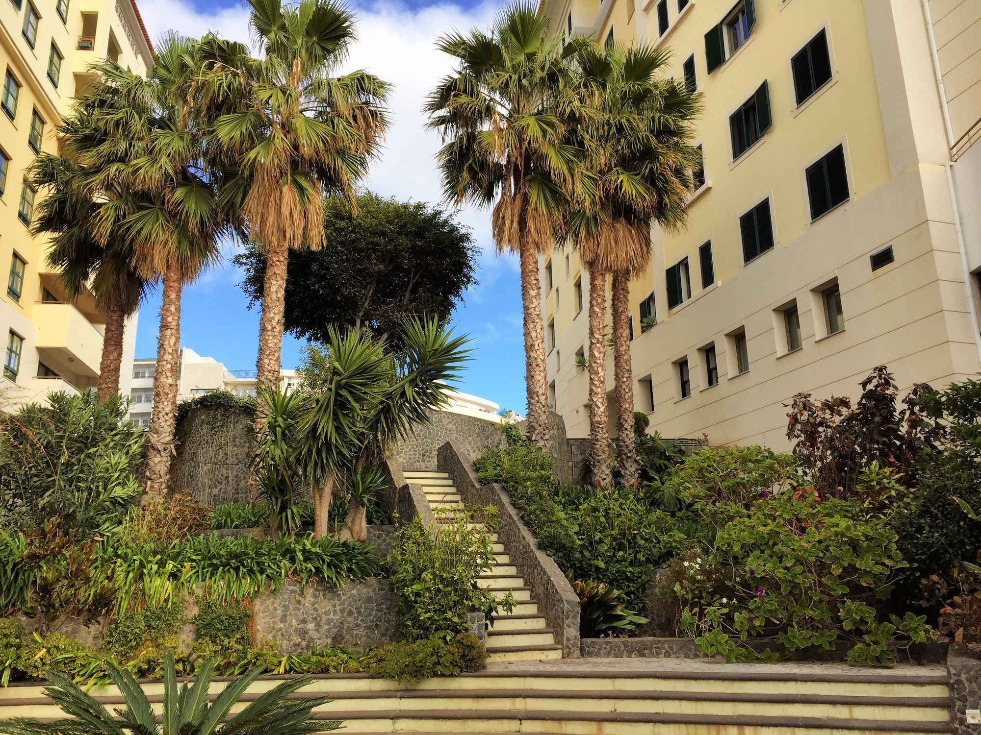 Finest Rentals - Beachfront Penthouse Φουνκάλ Εξωτερικό φωτογραφία